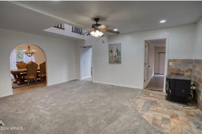 Building Photo - 5460 Knottingham Ln