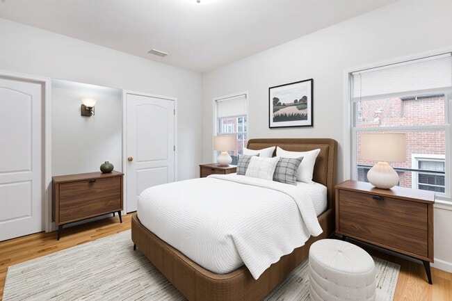 Building Photo - 43 Manhattan Ave