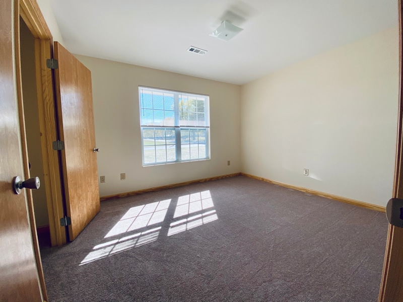 Building Photo - 1123 Hills Chapel Rd