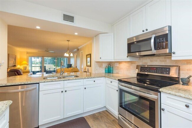 Building Photo - 5642 Del Sol Blvd