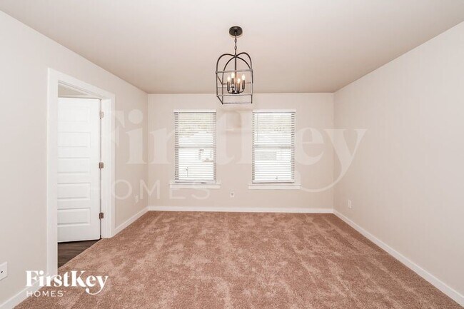 Building Photo - 1325 Brookhaven Dr