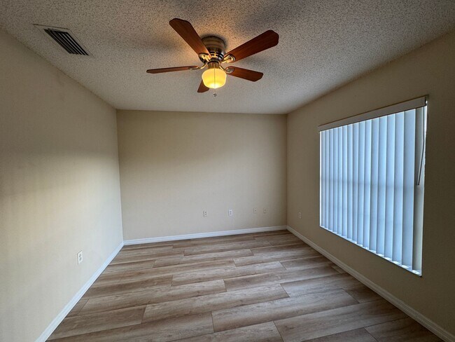 Building Photo - 2510 Hamlet Ln