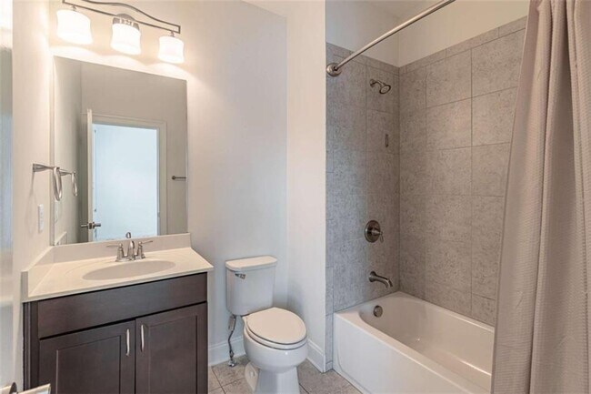 Building Photo - 829 Adler Ct