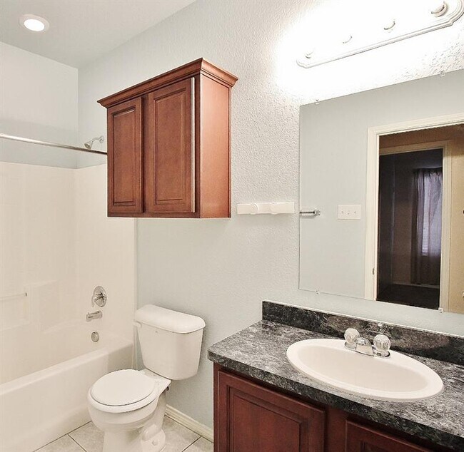 Building Photo - 5306 Bexar St