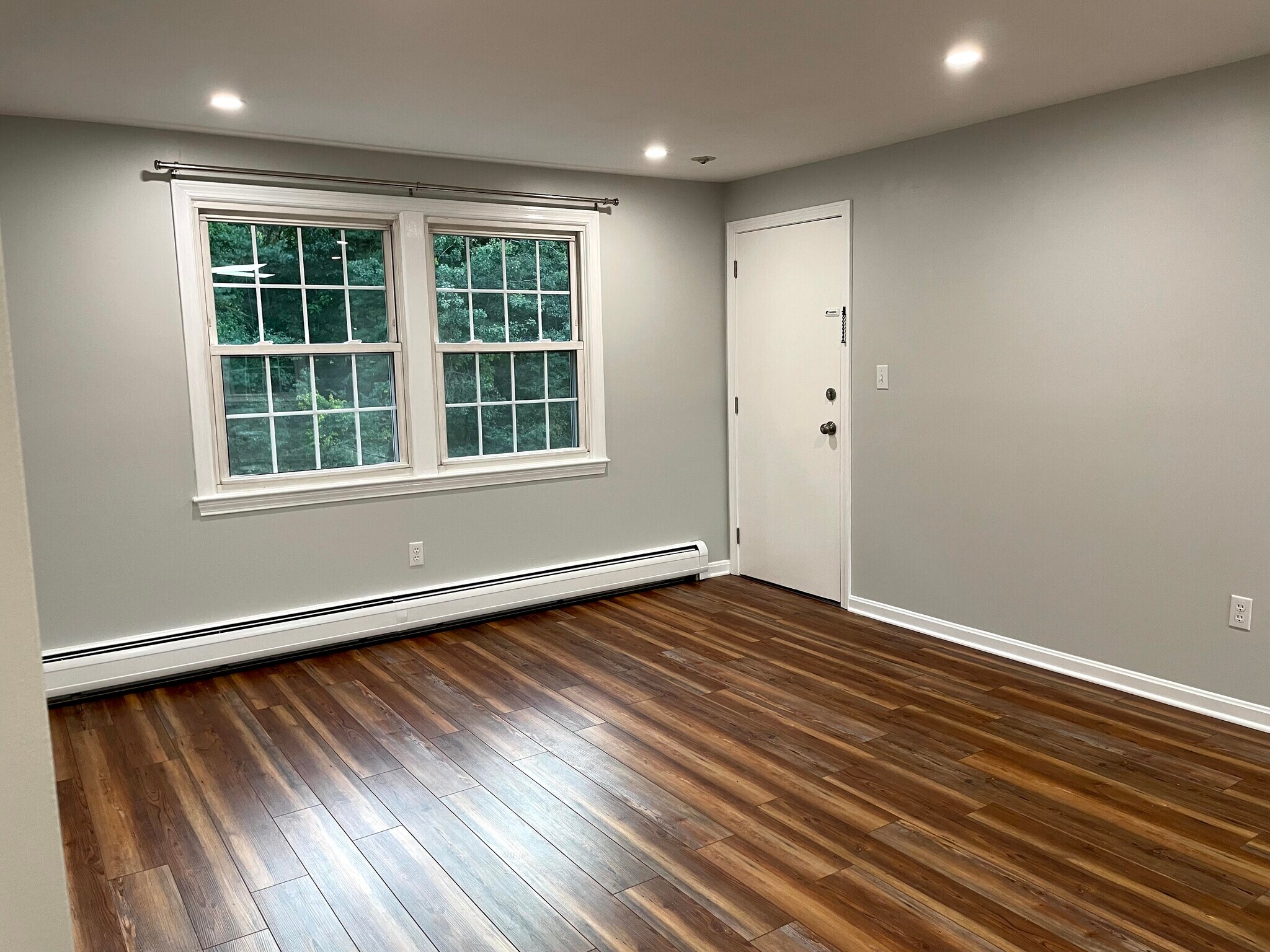 Building Photo - 180 Tyngsboro Rd