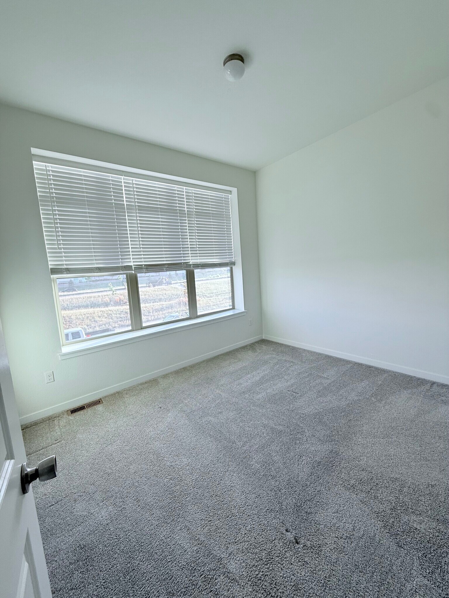 Building Photo - 9839 E 56th Pl