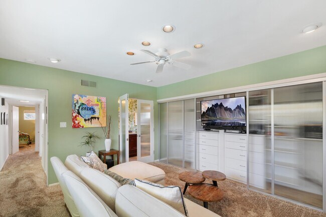 Building Photo - 74533 Peppertree Dr
