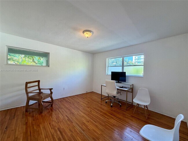 Building Photo - 1135 101st St