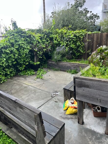 Building Photo - 1418 Rhode Island St