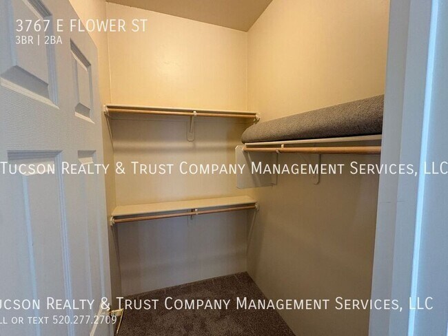 Building Photo - 3767 E Flower St