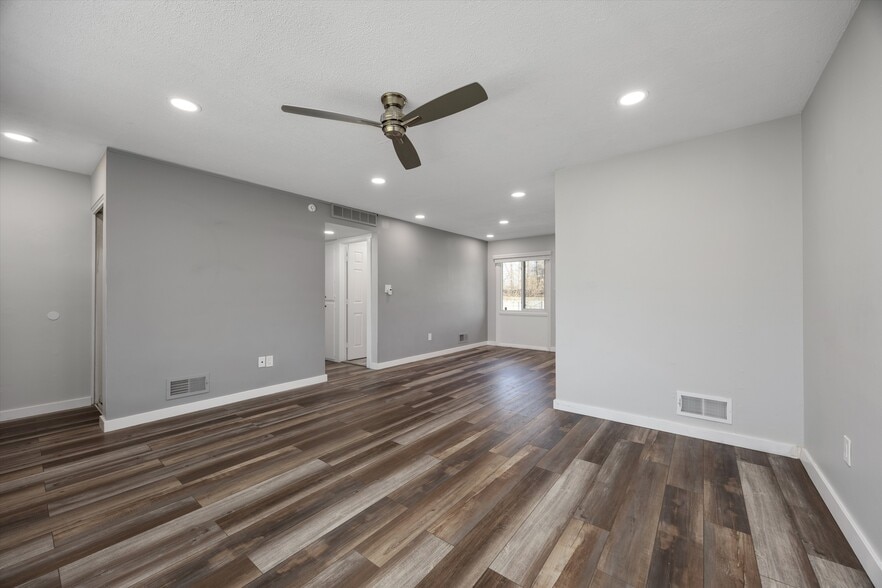 Building Photo - 37880 Wendy Lee St