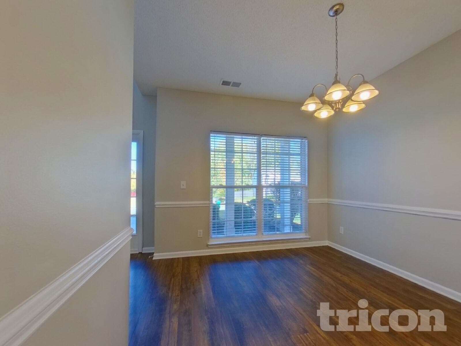 Building Photo - 1812 Southwind Dr