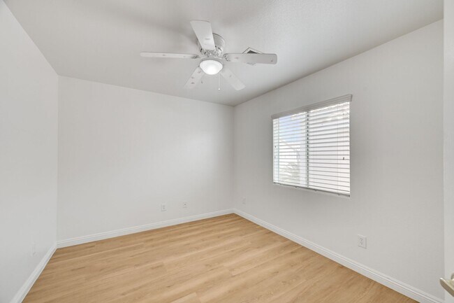 Building Photo - 8918 Houston Ridge Ave