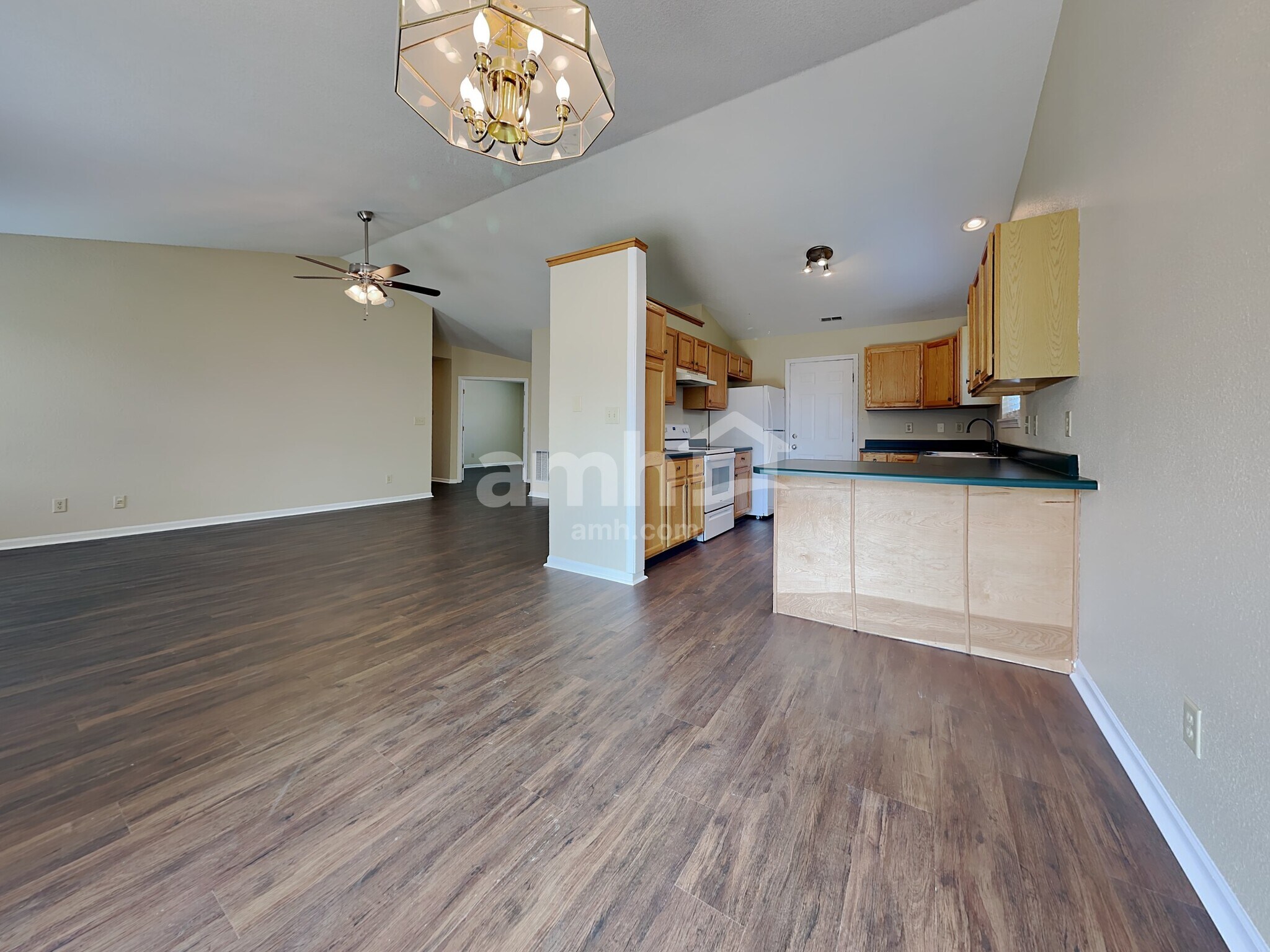 Building Photo - 5521 Bracken Cir