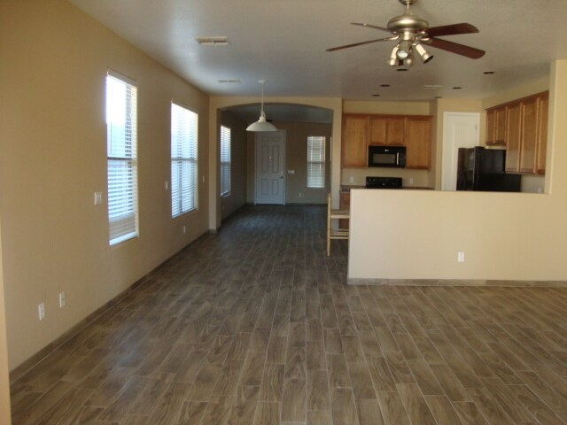Building Photo - 3579 W Mesquite Ave