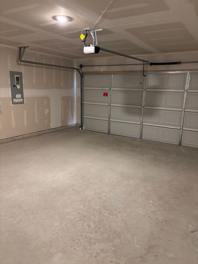 Building Photo - 3/2/2 New Construction in Sherman!