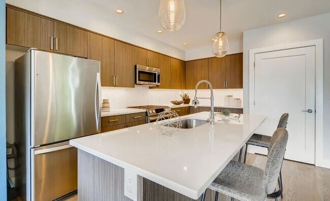 Building Photo - 1334 Osceola St