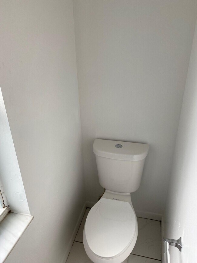 Building Photo - 11405 NW 35th St