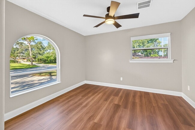 Building Photo - 6200 30th St S