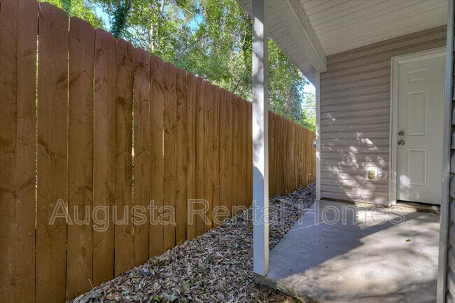 Building Photo - 316 W Buena Vista Ave