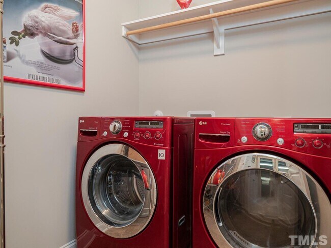 Laundry room (Washer & Dryer included) - 1604 Drift Falls Ln