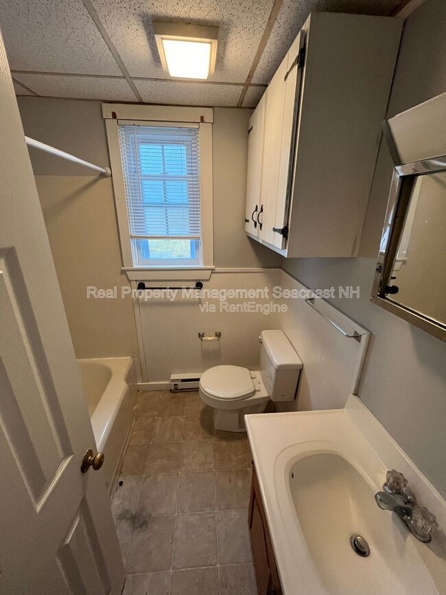 Building Photo - 11 Glen St