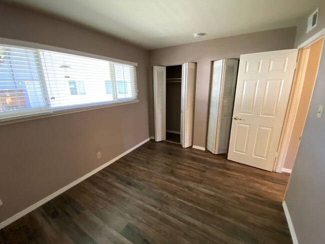 Building Photo - BLOSSOM VALLEY - Beautifully updated condo...