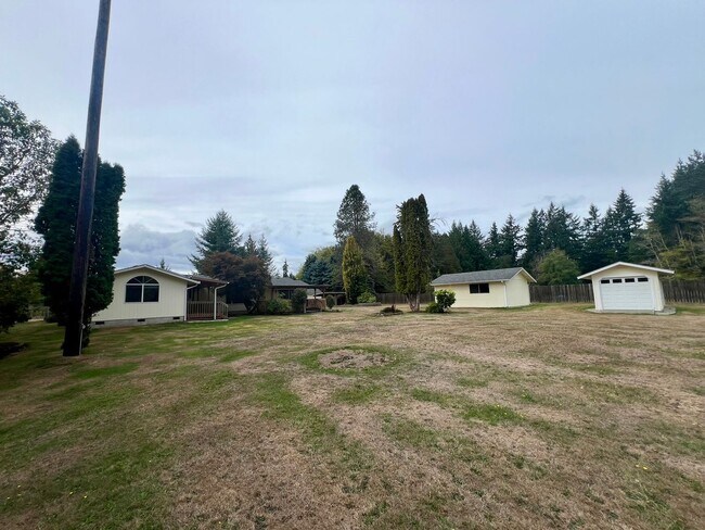 Building Photo - Spacious Home with Outbuildings on 2.3 Acres