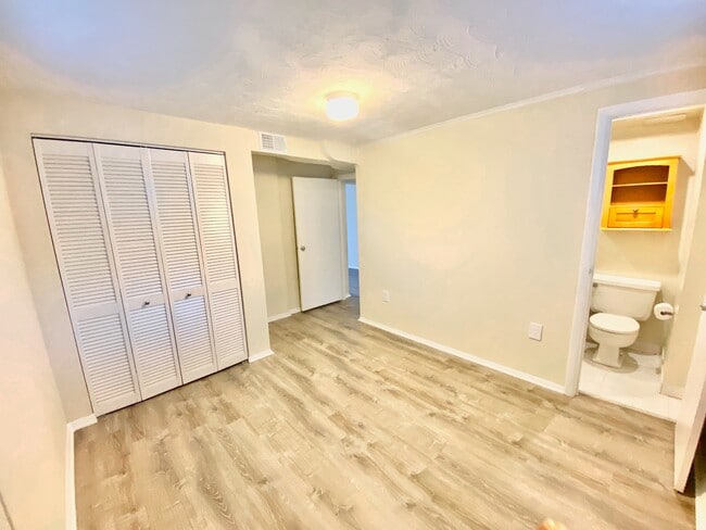 Building Photo - 5307 Pooks Hill Rd