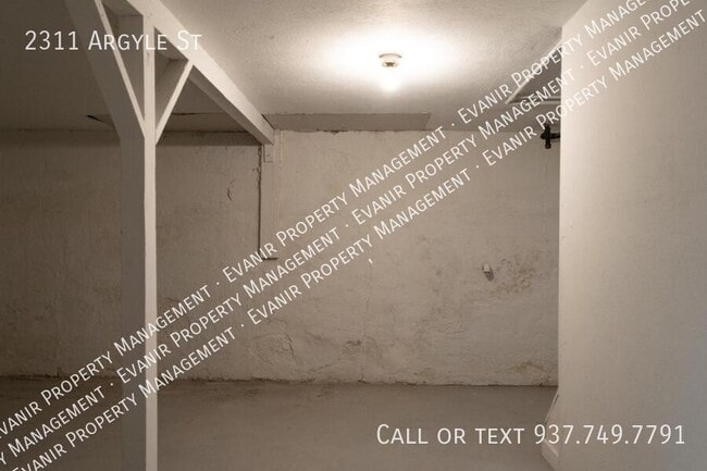 Building Photo - 2311 Argyle St