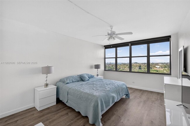 Building Photo - 7441 Wayne Ave