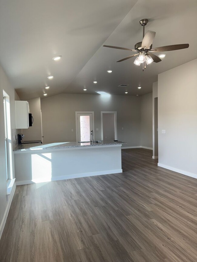 Building Photo - New Built 2024 1/2 off 1st month's rent *s...