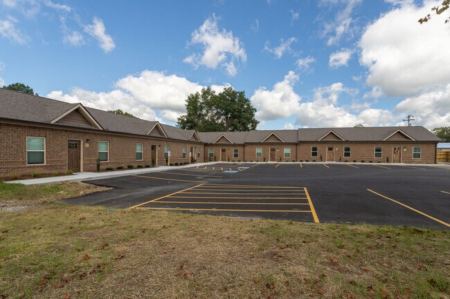 Building Photo - 1070 Madison St