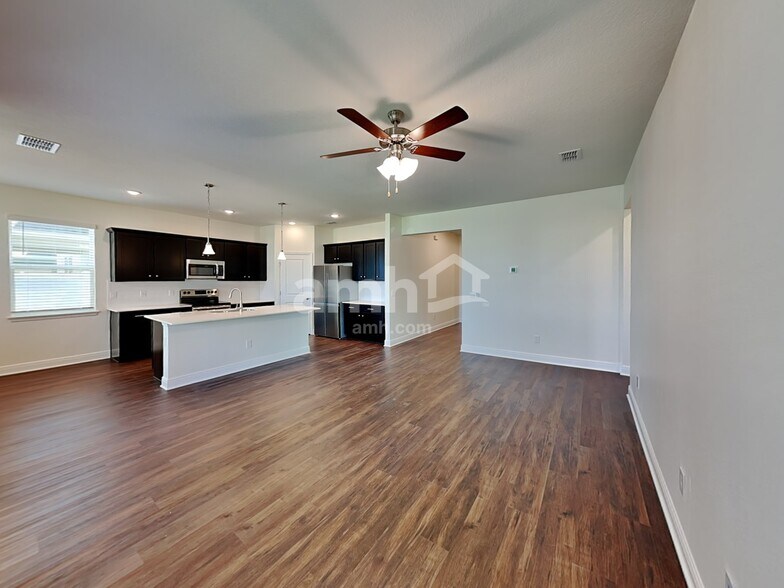 Building Photo - 2833 Ponds Trl