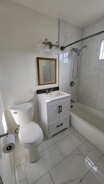 Building Photo - 15216 Arcturus Ave