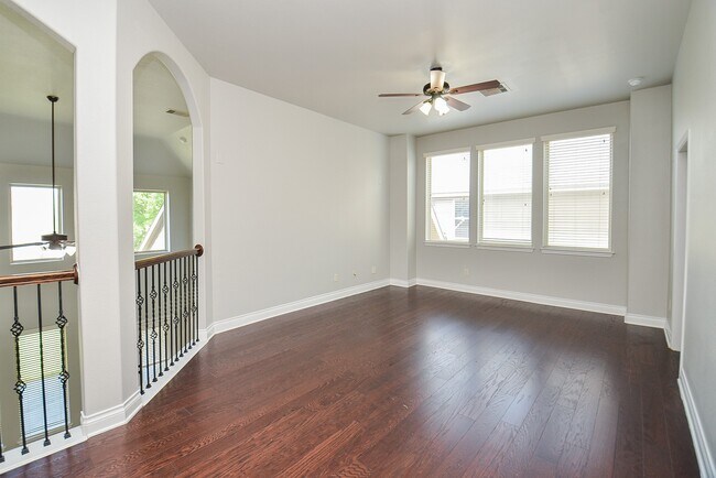 Building Photo - 9819 St Romain Dr