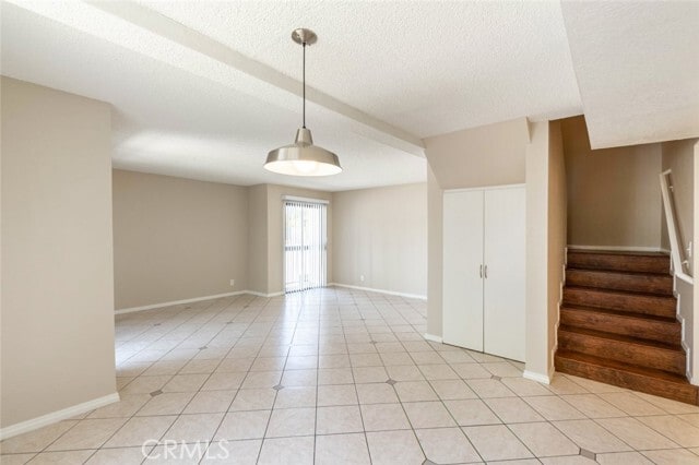 Building Photo - 569 Palm Dr