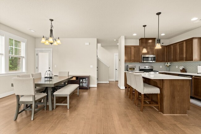 Building Photo - GORGEOUS SHERWOOD 3 BED/2.5 BATH+ OFFICE O...
