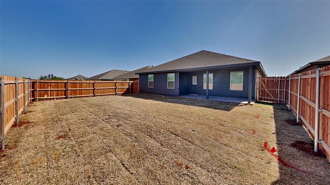 Building Photo - 2901 Firefly Dr