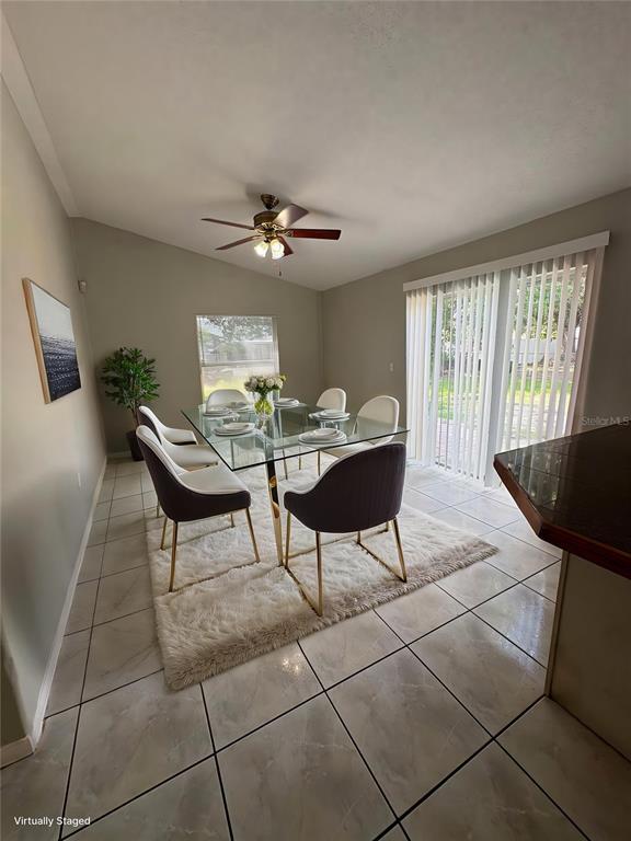 Building Photo - 305 Colonade Ct