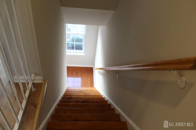 Building Photo - 53 Giera Ct