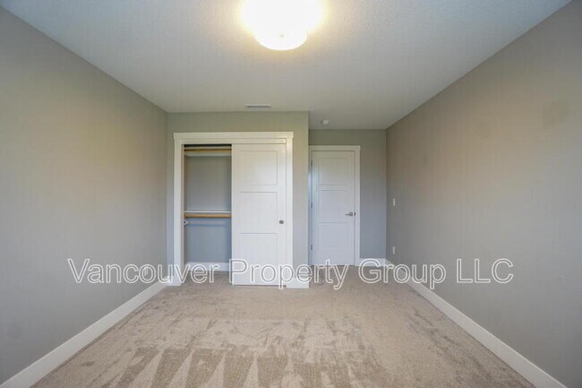 Building Photo - 11805 NE 108th St