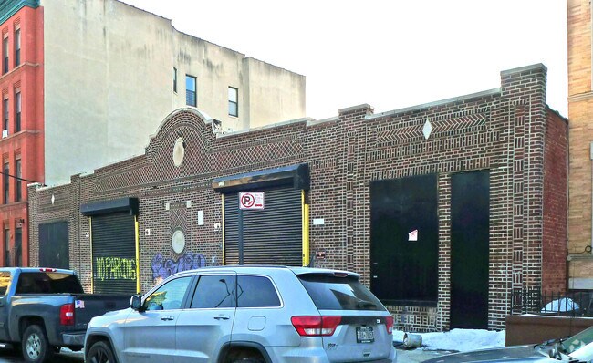 Building Photo - 1038 Greene Ave