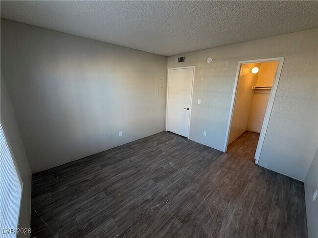 Building Photo - 2989 Juniper Hills Blvd