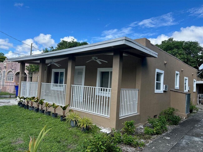 Building Photo - 261 NW 49th St