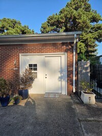 Building Photo - 1203 Tatum Ave