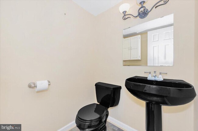 Building Photo - 18921 Fountain Hills Dr