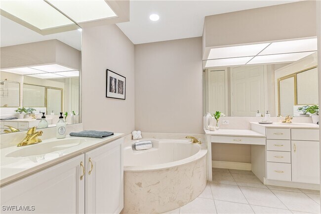 Building Photo - 4970 Westchester Ct