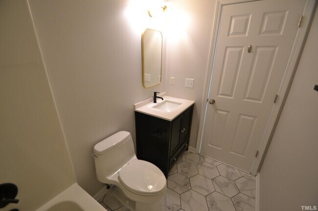 Building Photo - 701 Sutter Gate Ln