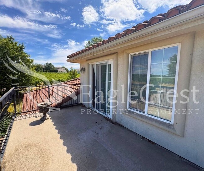 Building Photo - Luxury Bella Terra Estate with Mountain & Vineyard Views